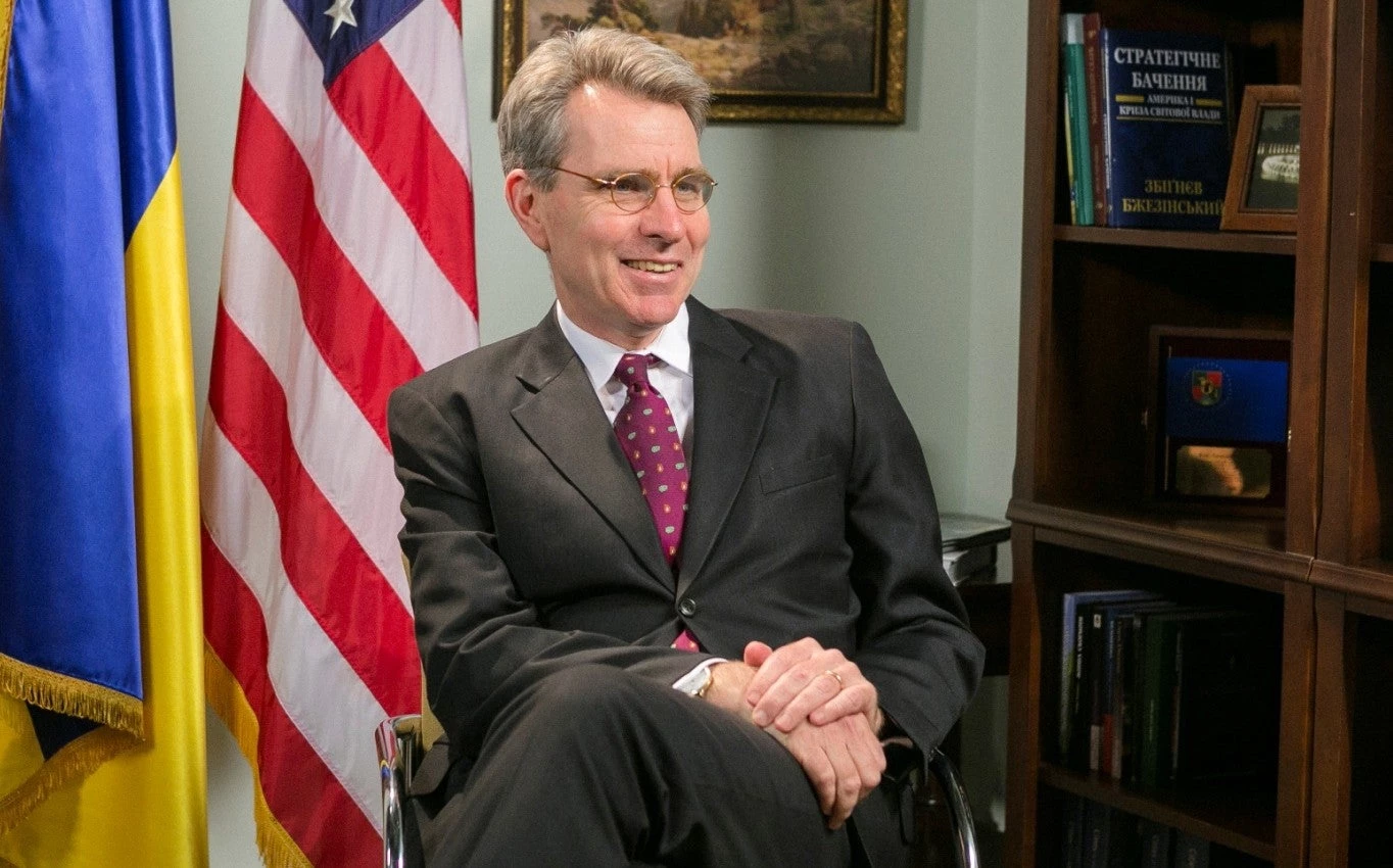 Πάνε να μας κάνουν Ουκρανία- Μόσχα: «Ο πρέσβης των ΗΠΑ στην Αθήνα ενορχήστρωσε τη σύγκρουση Ρωσίας-Ελλάδας»